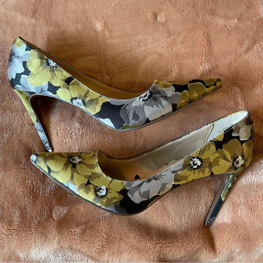 Who What Wear • Floral Heels